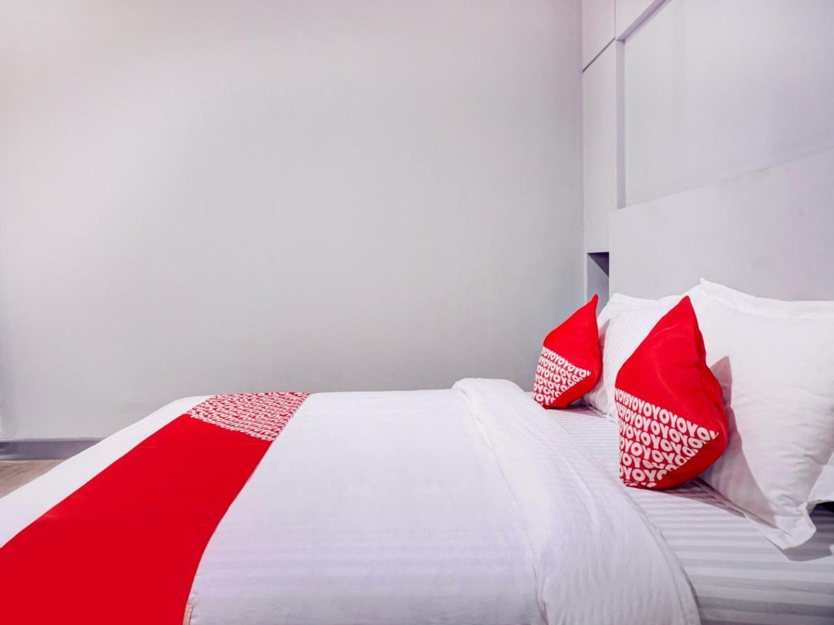 Oyo 1805 Fatmawati Mansion Syariah Hotel Jakarta Ngoại thất bức ảnh